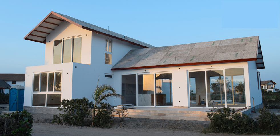 Puertas y marcos fabricados en PVC MultiPVC